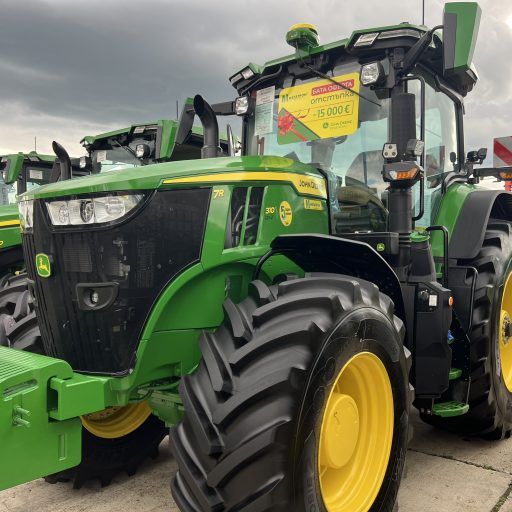 Трактор John Deere
